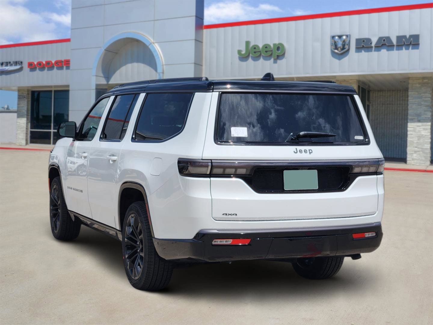 New 2026 Jeep Grand Wagoneer L Summit AWD/4WD image 4