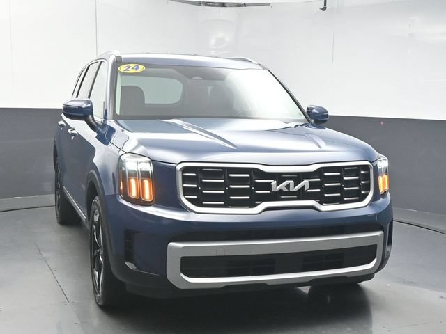 Used 2024 Kia Telluride S FWD image 2