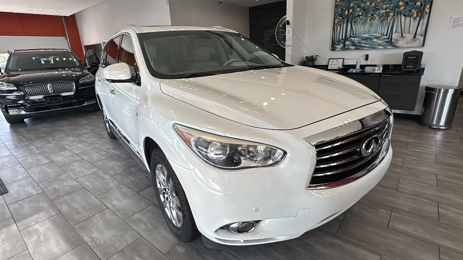 Used 2014 INFINITI QX60 FWD w/ Premium Plus Package image 2