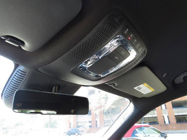 Used 2025 Mercedes-Benz GLB 250 4MATIC image 17