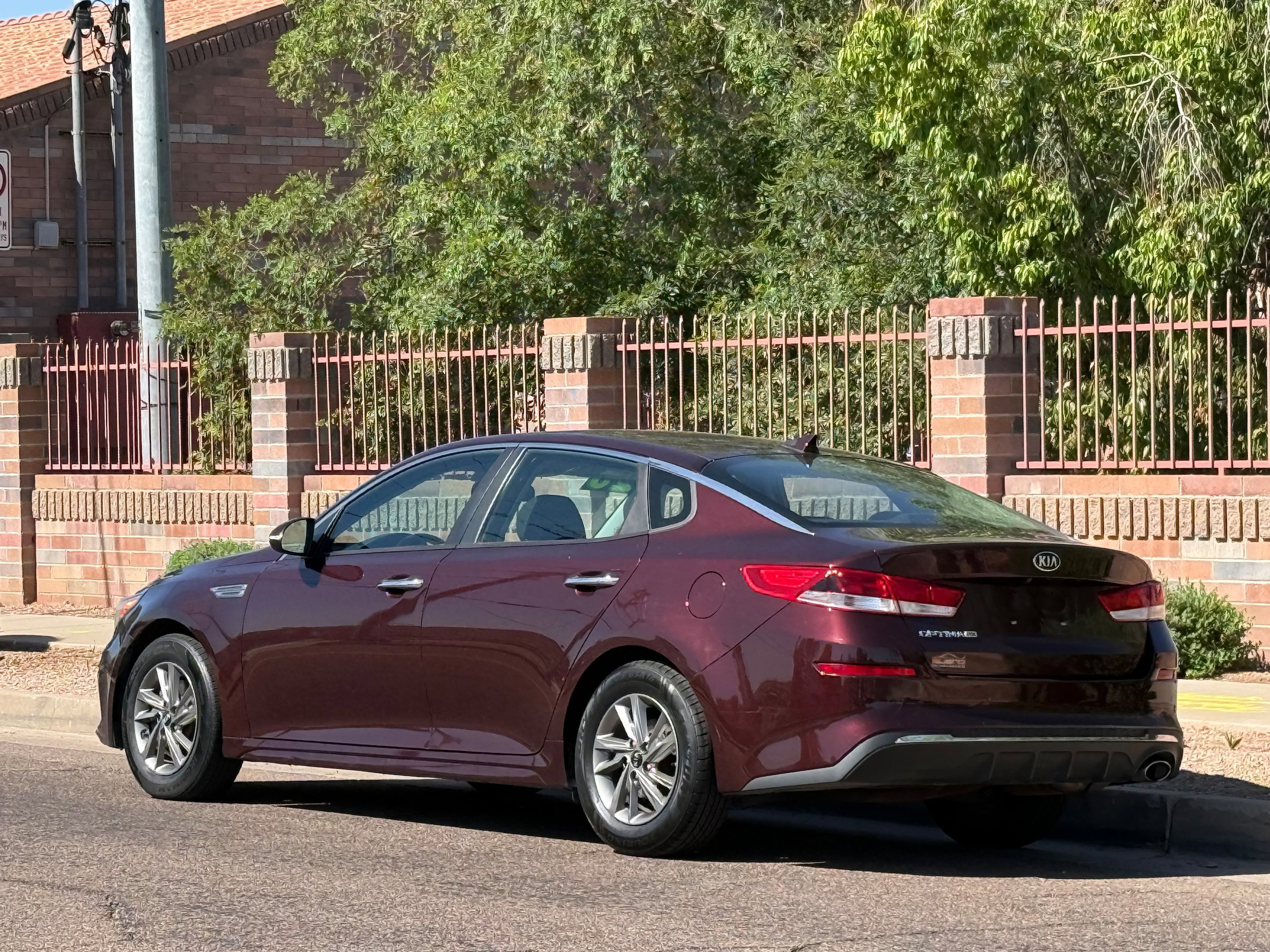 Used 2020 Kia Optima LX FWD image 4