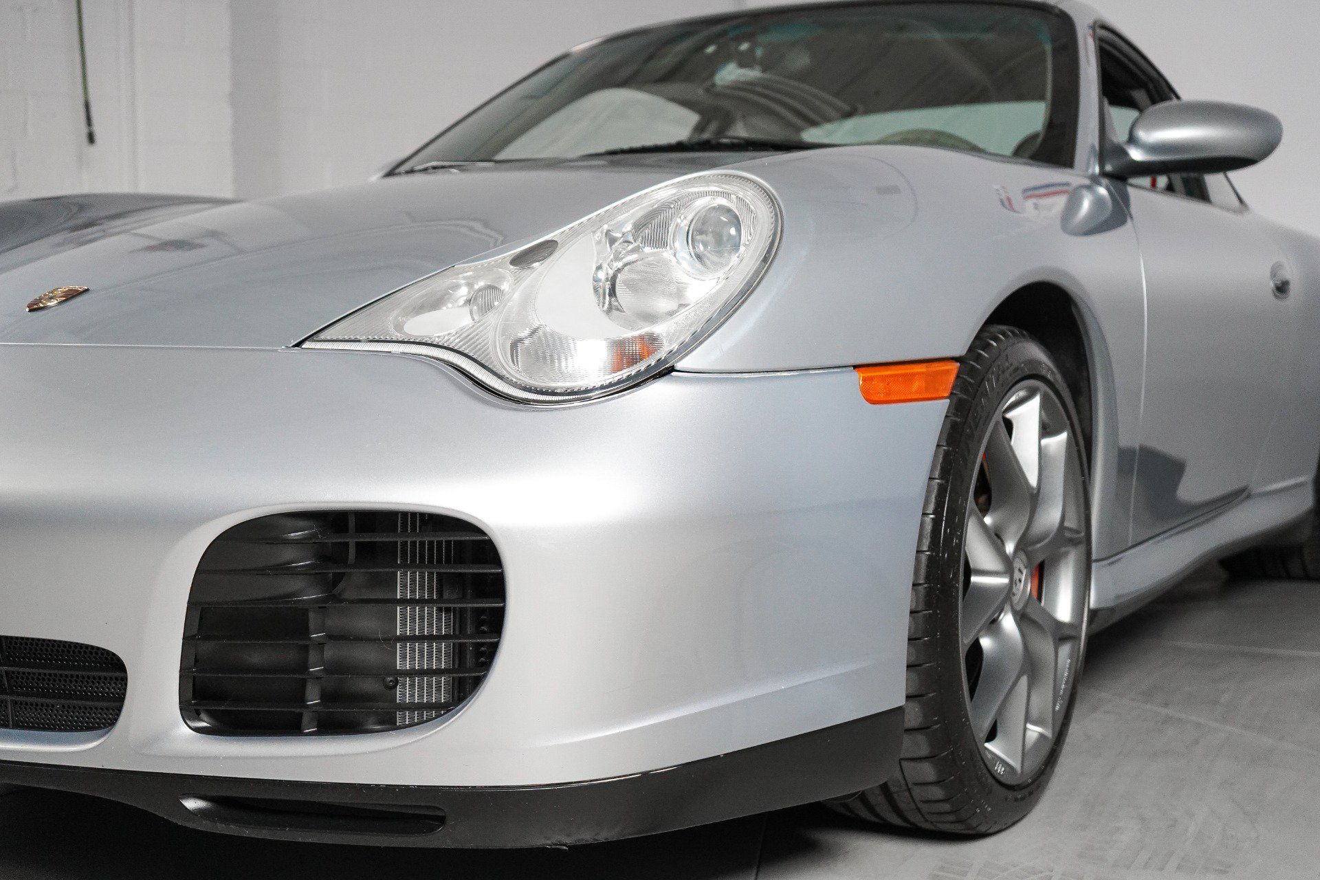 Used 2003 Porsche 911 Carrera RWD image 32