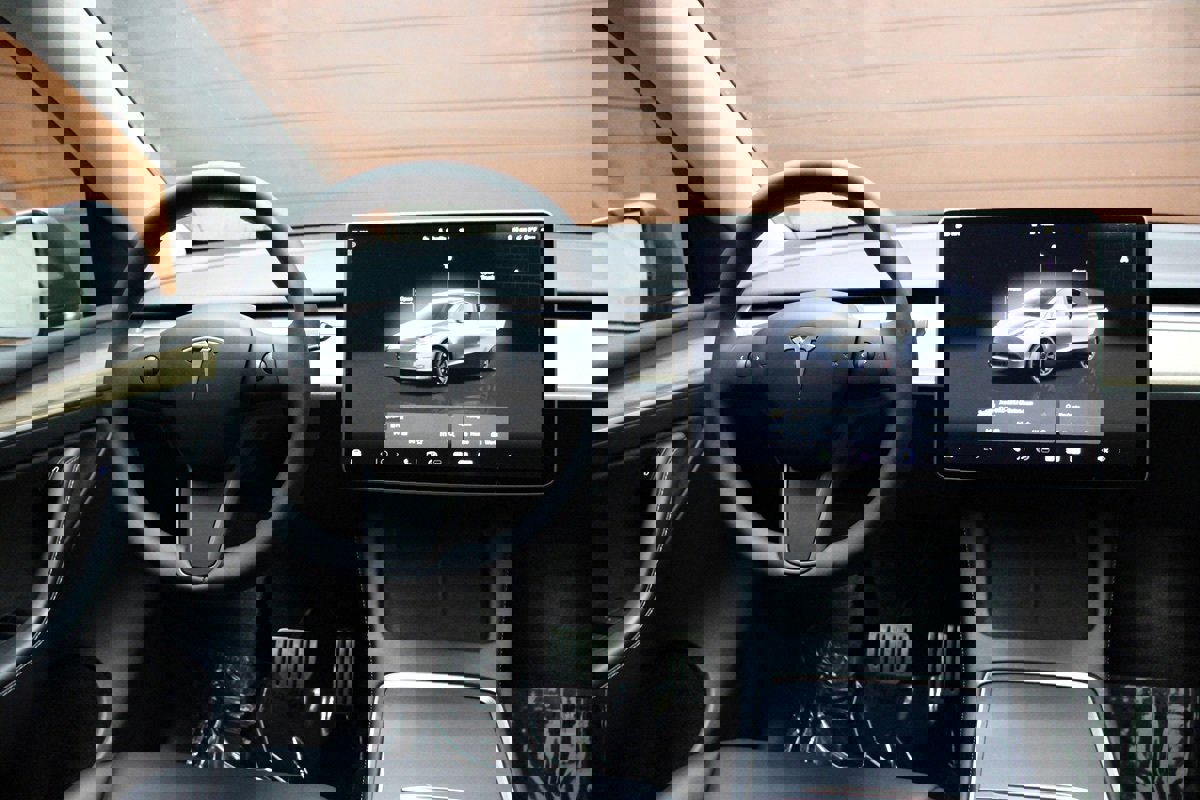 Used 2022 Tesla Model Y Performance image 22