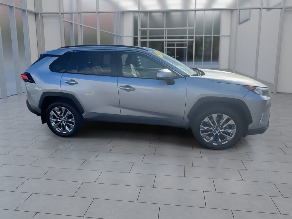 Used 2021 Toyota RAV4 Limited AWD/4WD image 9