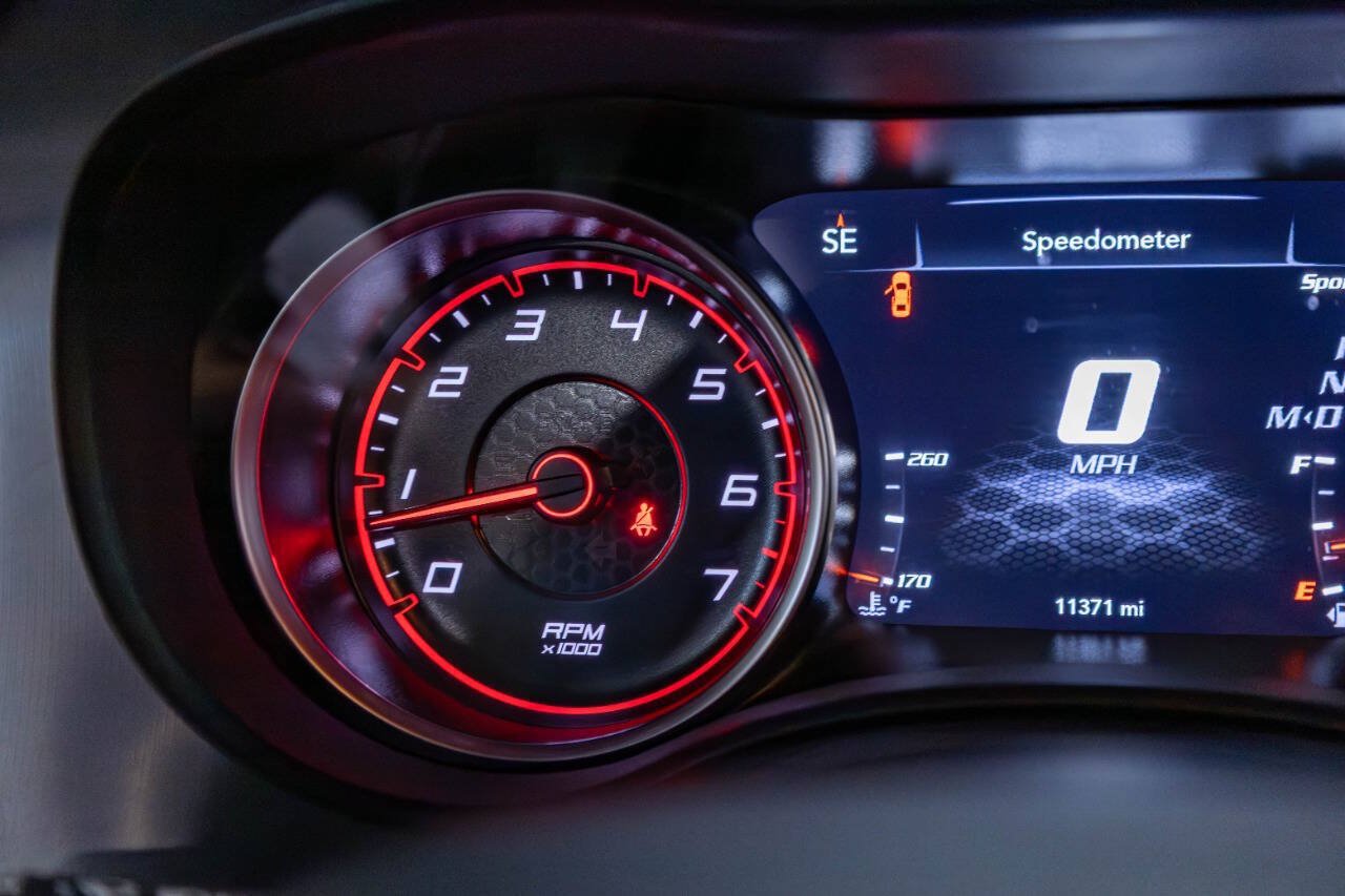 Used 2020 Dodge Charger Scat Pack RWD image 12