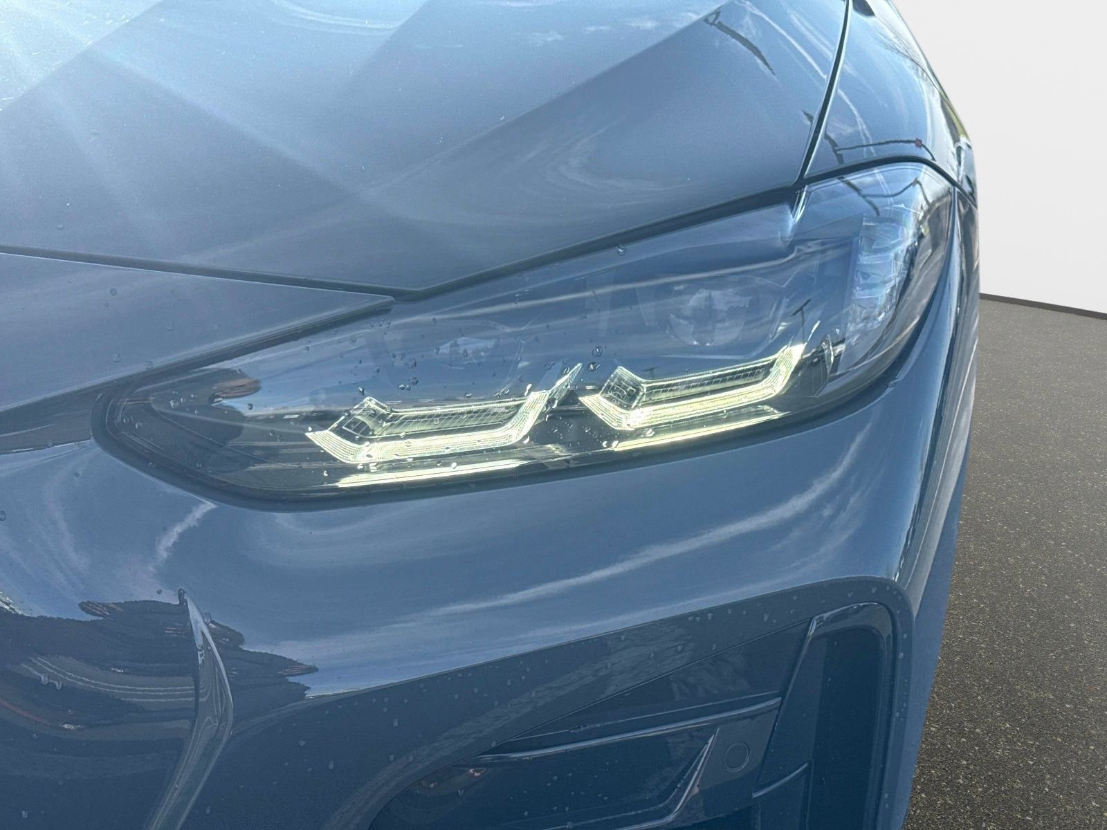 Used 2023 BMW M440i Convertible w/ Premium Package RWD image 9