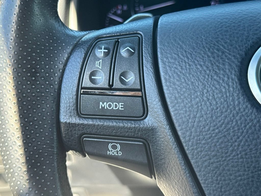 Used 2013 Lexus LS 460 w/ F-Sport Pkg RWD image 26