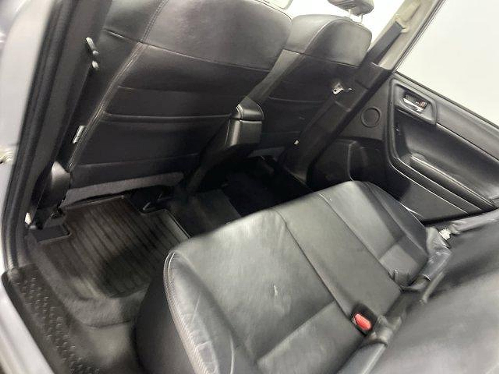 Used 2014 Subaru Forester 2.5i Touring AWD/4WD image 12