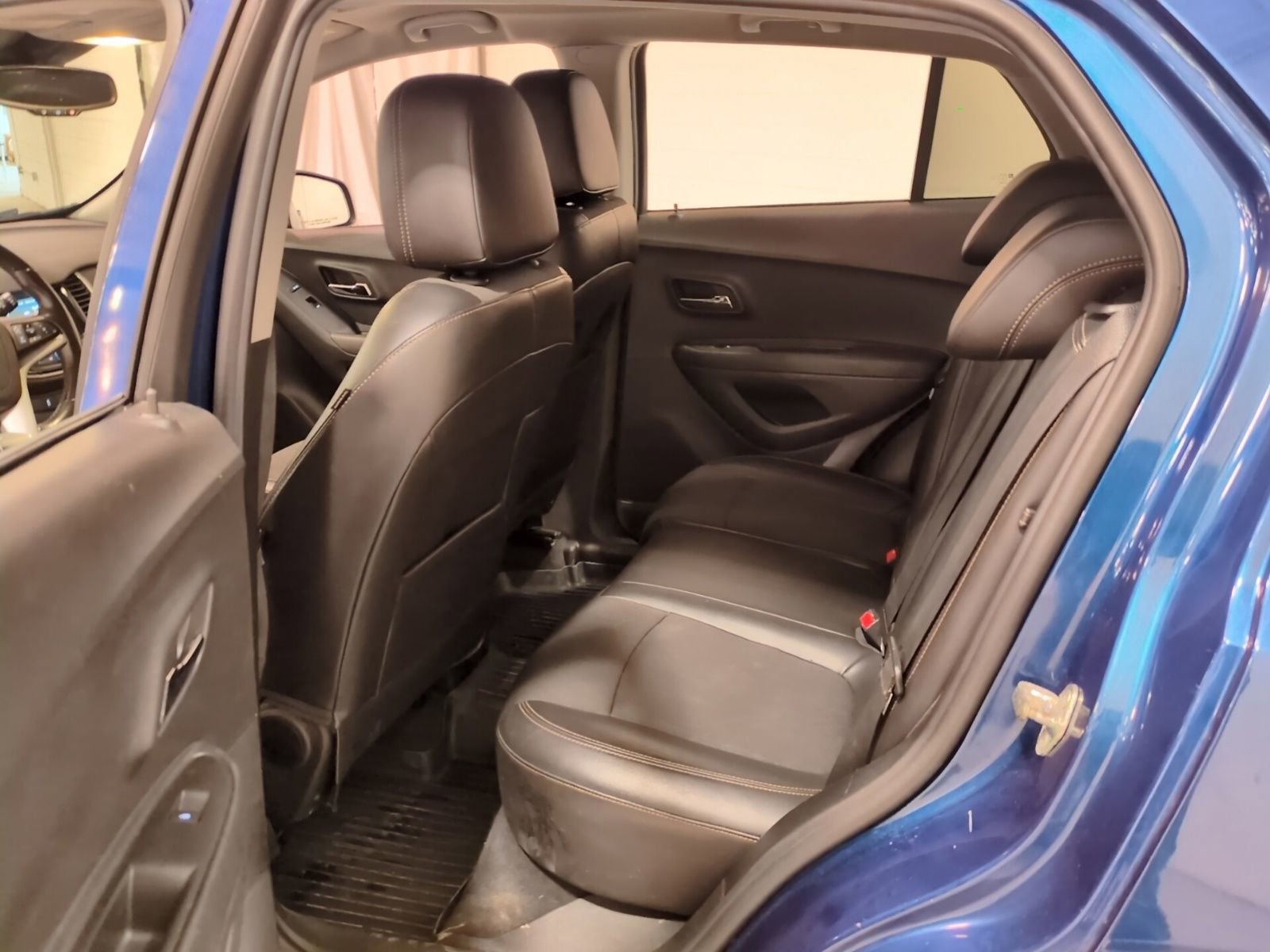 Used 2019 Chevrolet Trax LT w/ LT Convenience Package image 14