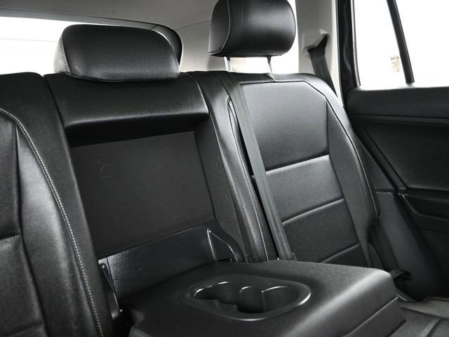 Used 2021 Volkswagen Tiguan SE AWD/4WD image 15