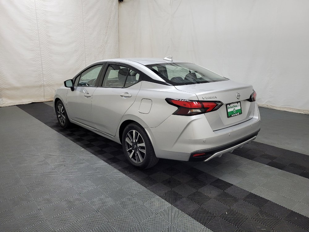 Used 2022 Nissan Versa SV FWD image 5