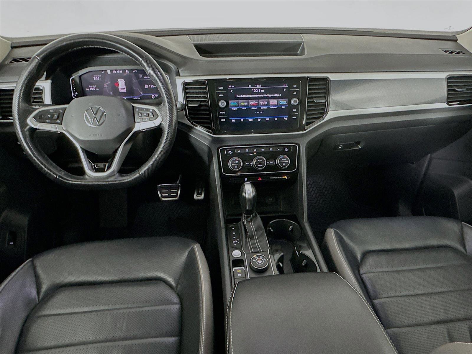 Used 2022 Volkswagen Atlas SEL Premium image 32