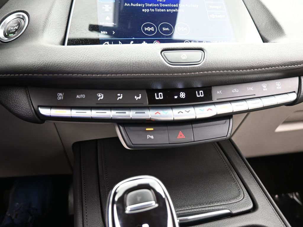 Used 2023 Cadillac XT4 Luxury image 23