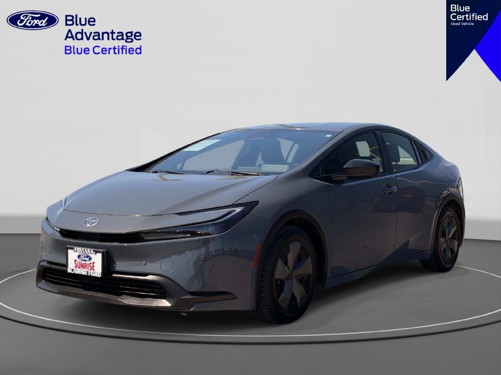 Used 2024 Toyota Prius LE FWD image 1