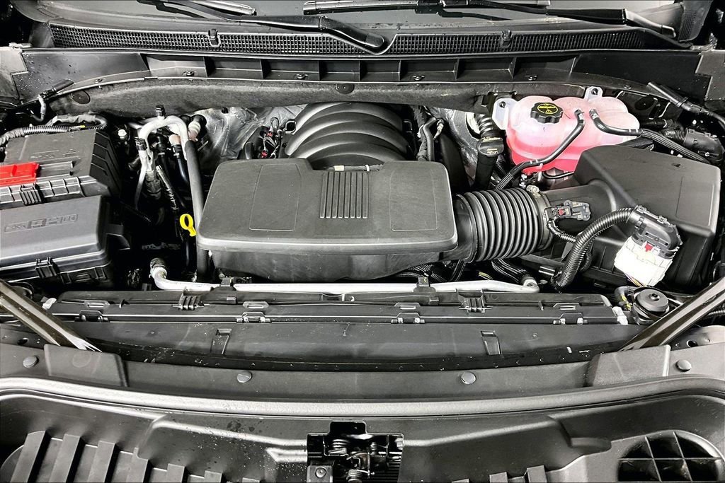 New 2026 GMC Yukon AT4 Ultimate AWD/4WD image 2