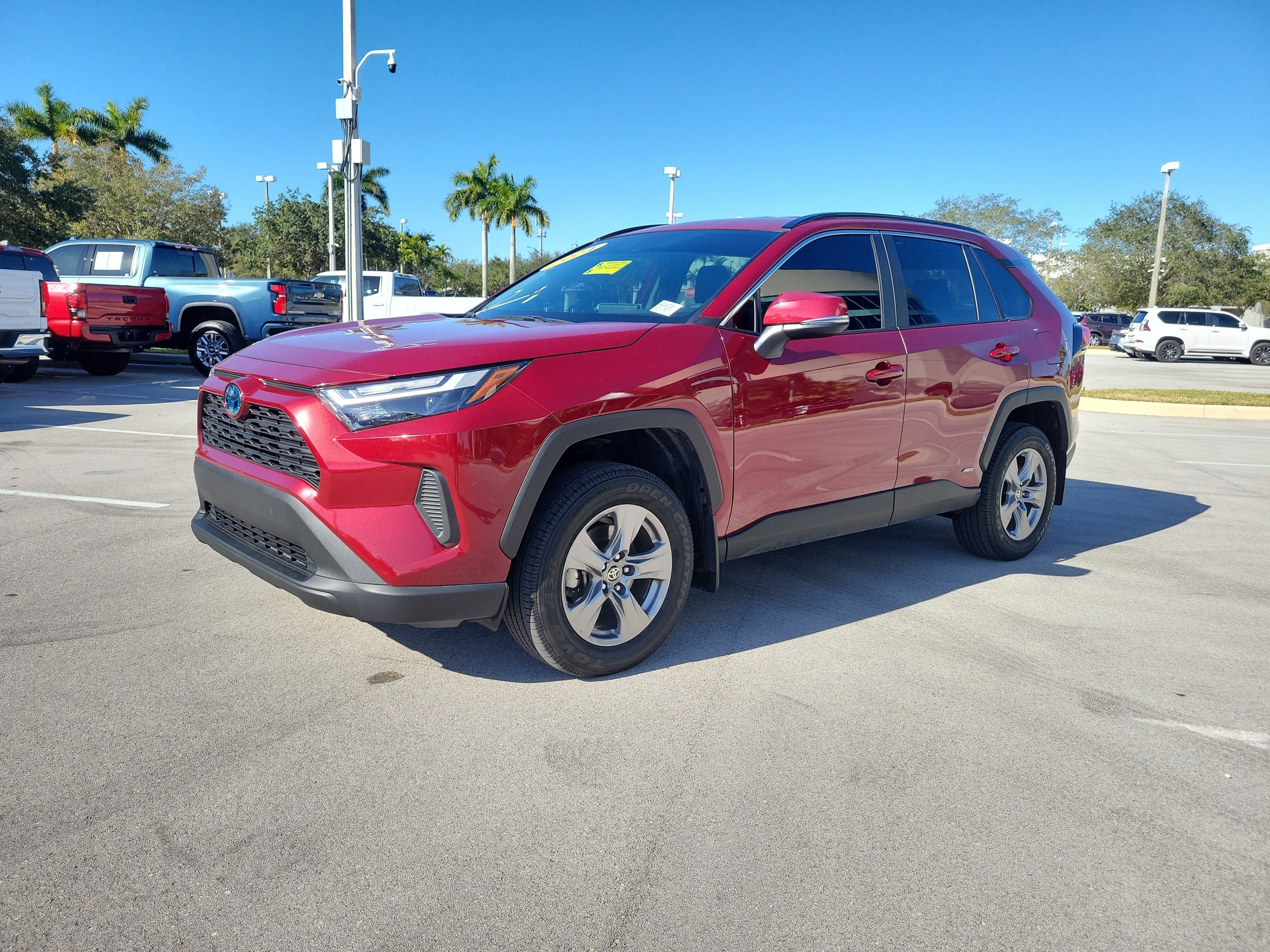 Used 2024 Toyota RAV4 XLE image 7