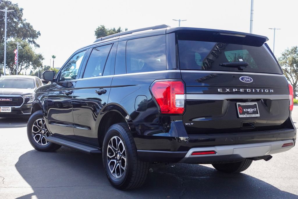 Used 2024 Ford Expedition XLT image 10