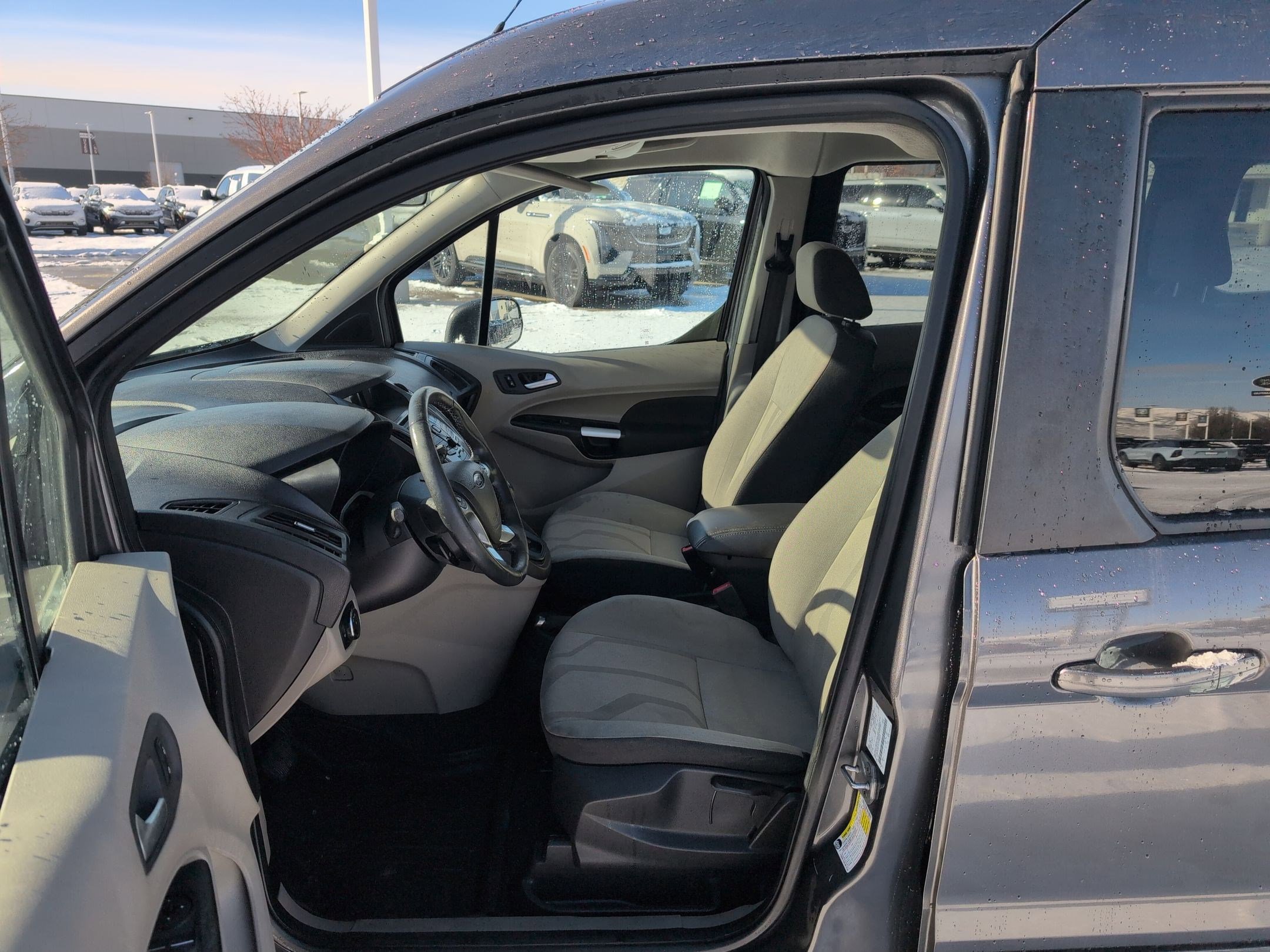 Used 2015 Ford Transit Connect XLT image 24