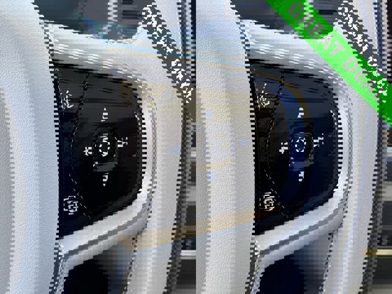 Used 2020 Volvo XC90 T8 Momentum w/ Protection Package Premier image 20