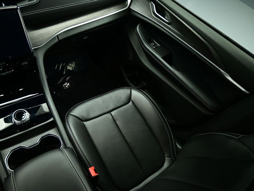 Used 2024 Jeep Grand Cherokee L Limited w/ Luxury Tech Group II image 10