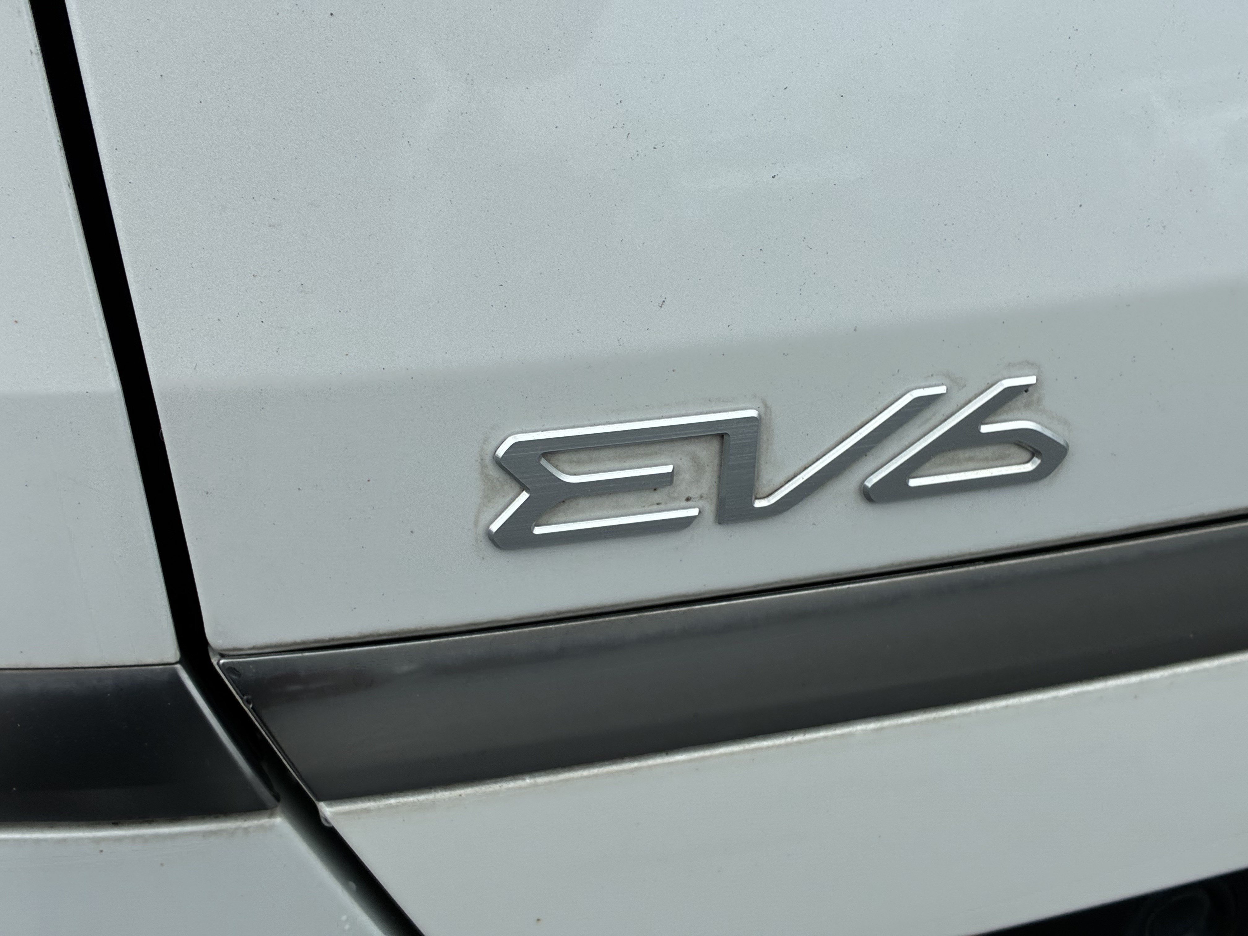 Used 2022 Kia EV6 Wind RWD image 10