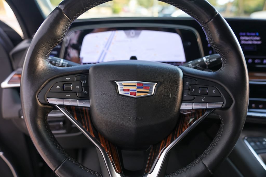 Used 2024 Cadillac Escalade ESV Premium Luxury w/ Performance Package AWD/4WD image 12
