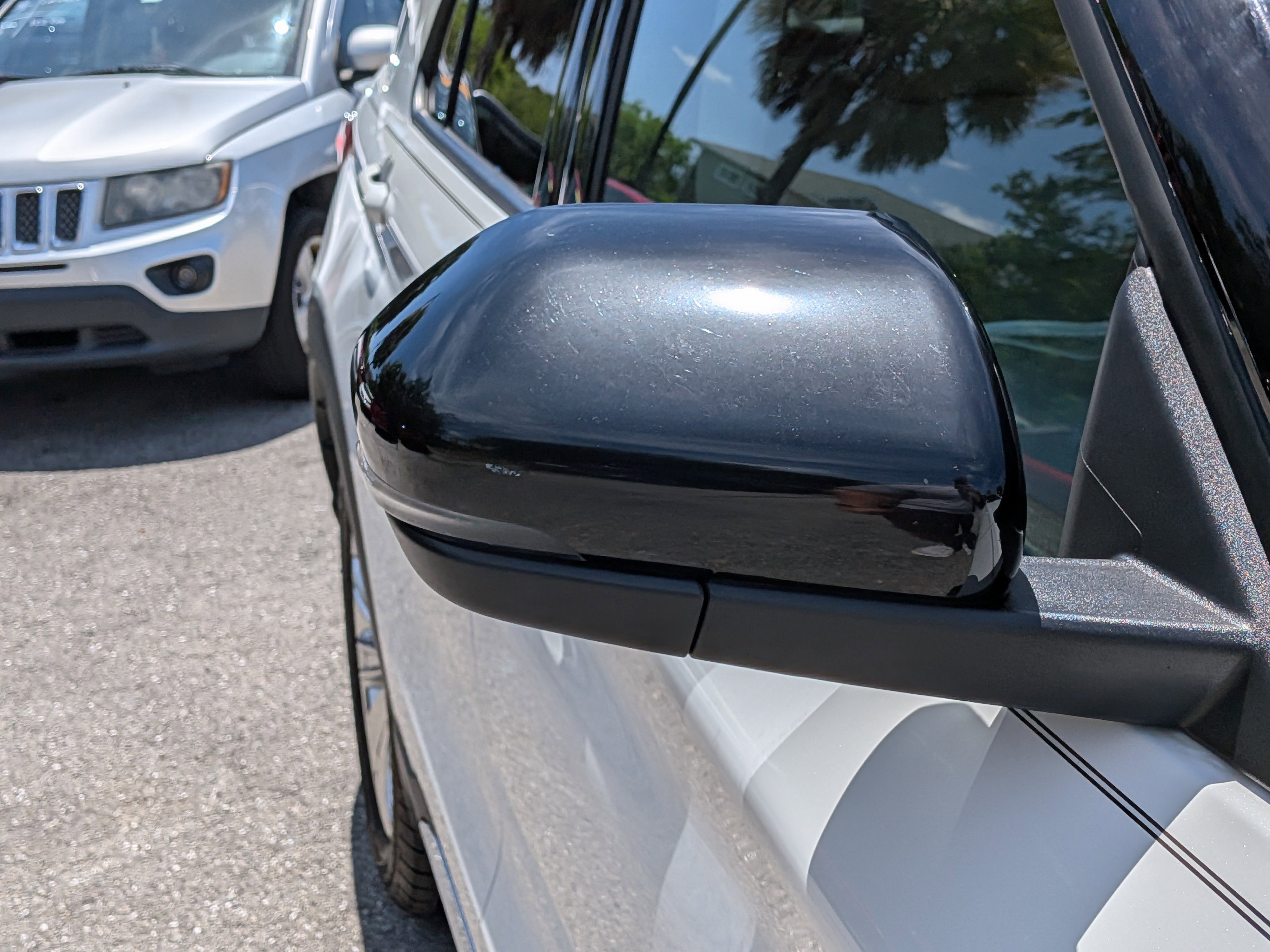 Used 2020 Ford Explorer Limited w/ Class III Trailer Tow Package image 12