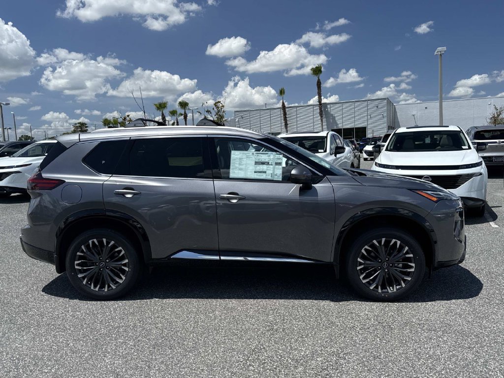 New 2026 Nissan Rogue Platinum AWD/4WD image 2