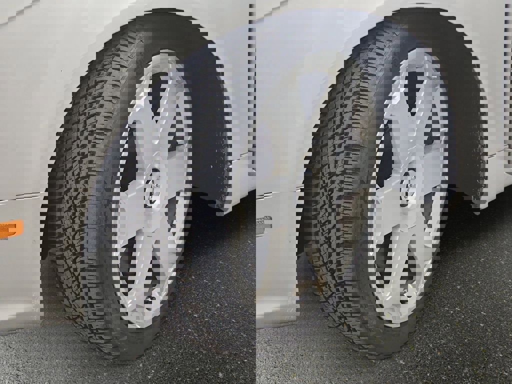 Used 2005 Audi S4 Avant AWD/4WD image 32