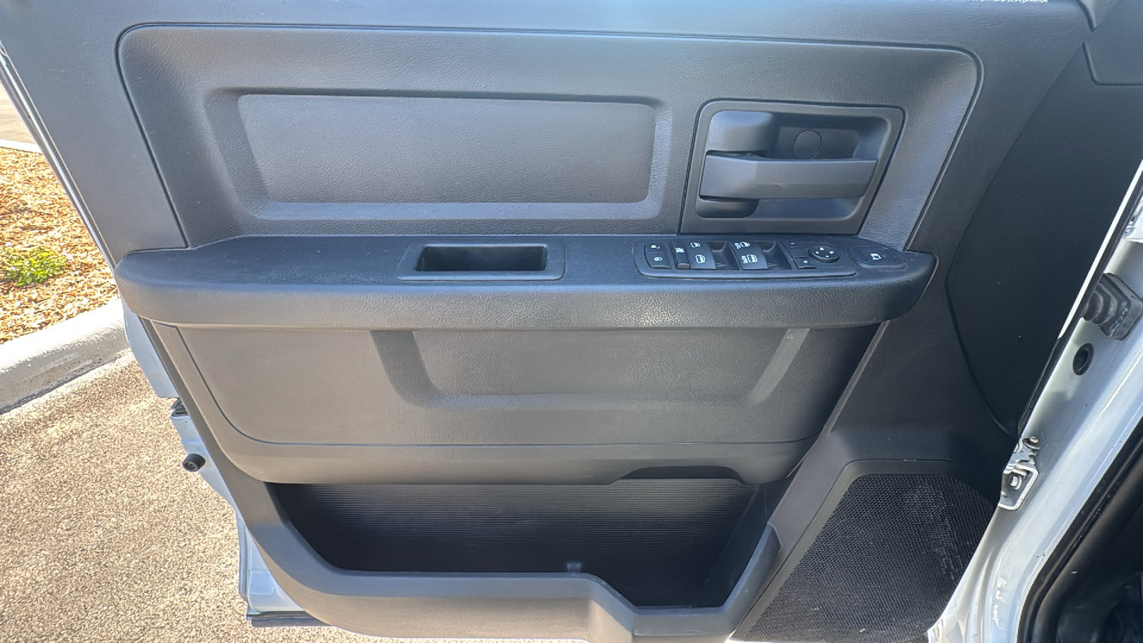 Used 2023 RAM 3500 Tradesman w/ Chrome Appearance Group image 11