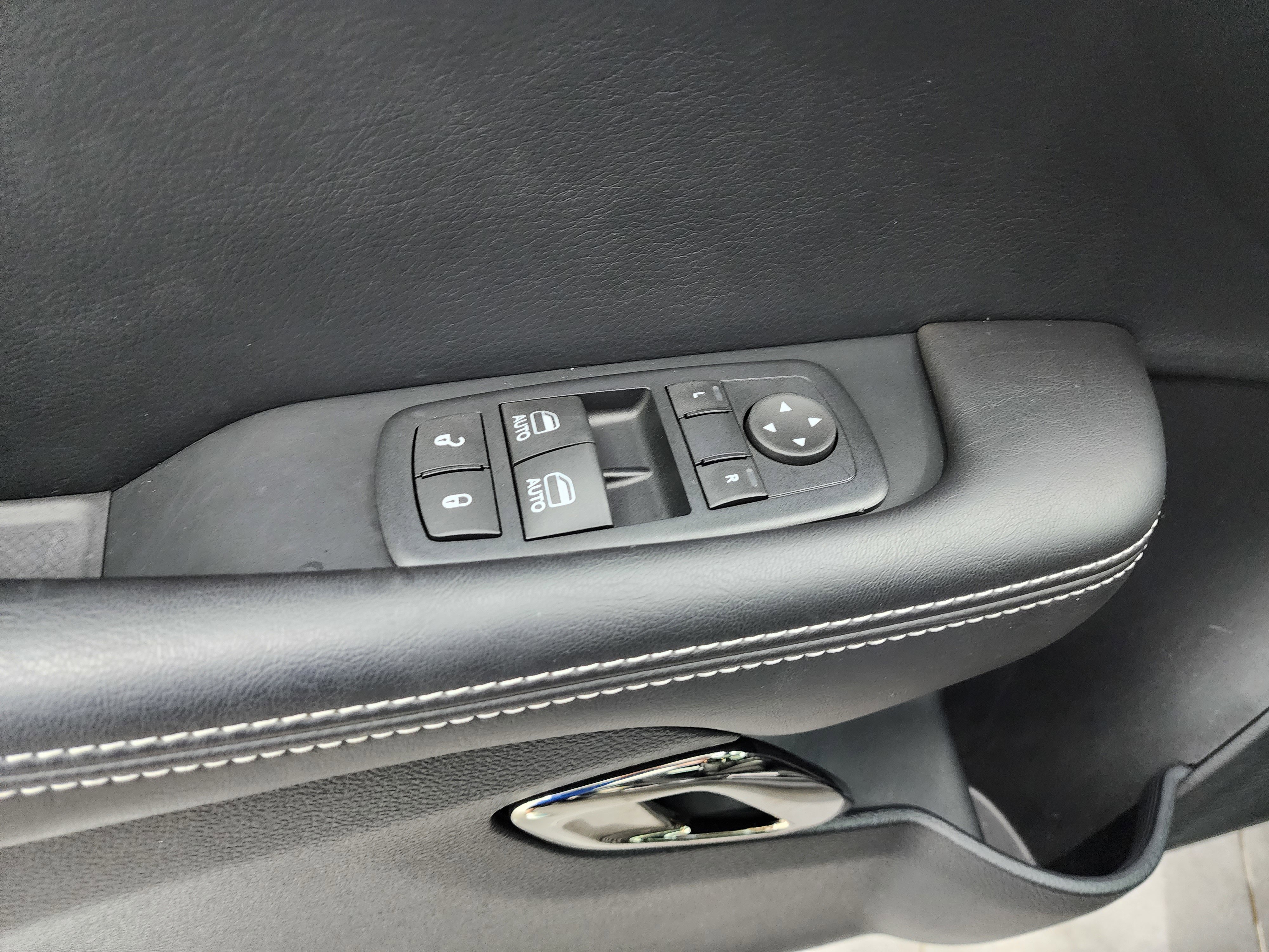 Used 2018 Dodge Challenger SRT Hellcat image 34