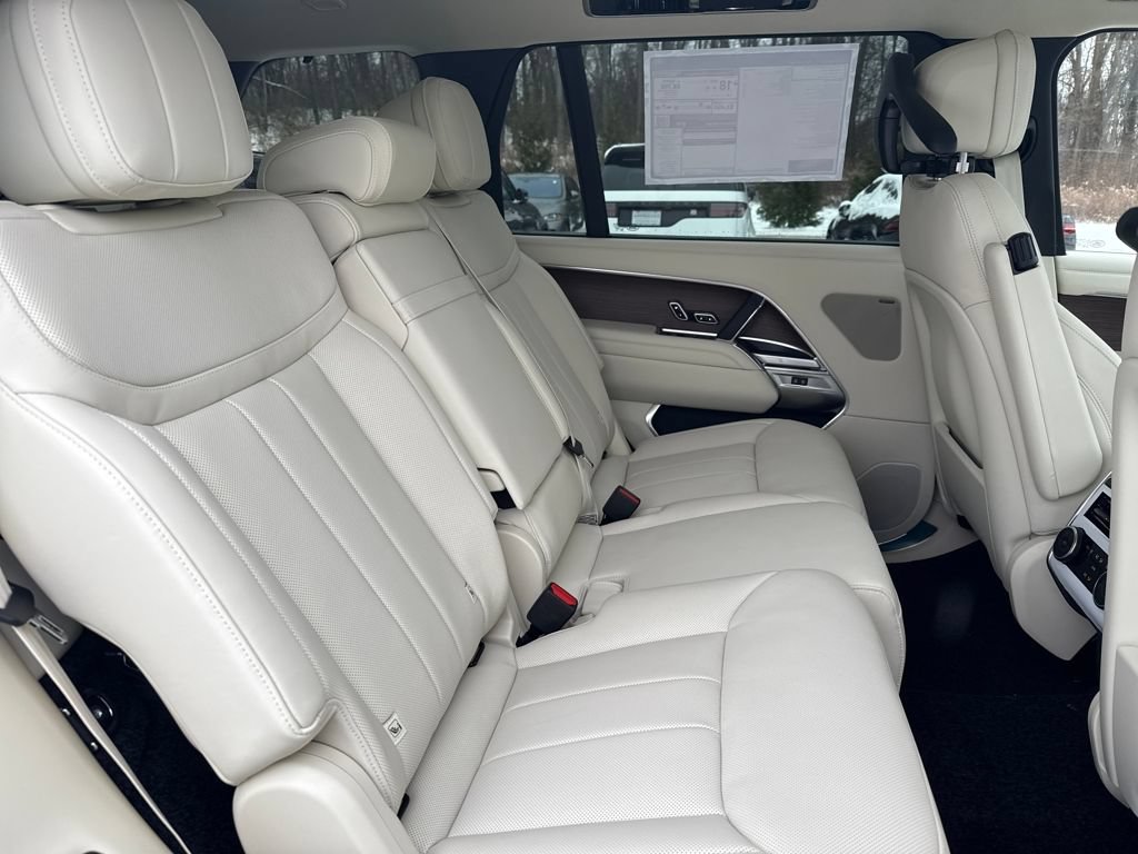 New 2026 Land Rover Range Rover Long Wheelbase SE AWD/4WD image 26