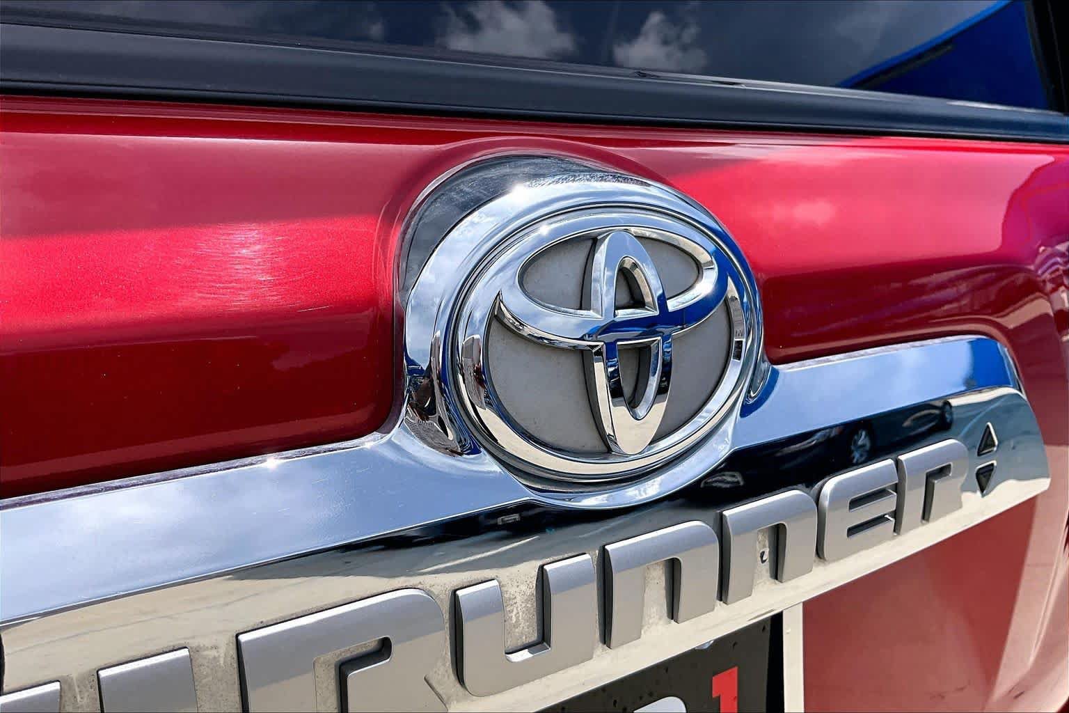 Used 2023 Toyota 4Runner Limited AWD/4WD image 30