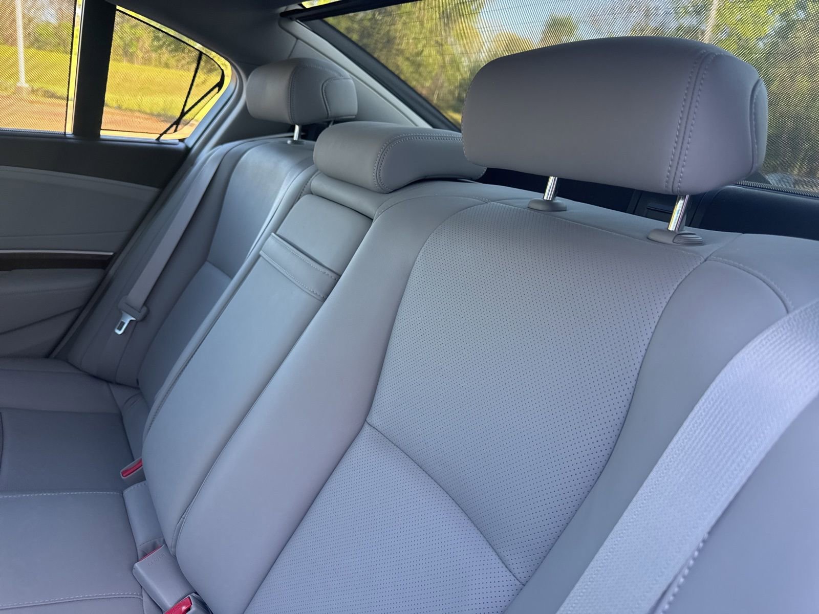 Used 2016 Acura RLX Sport Hybrid w/ Advance Pkg image 23