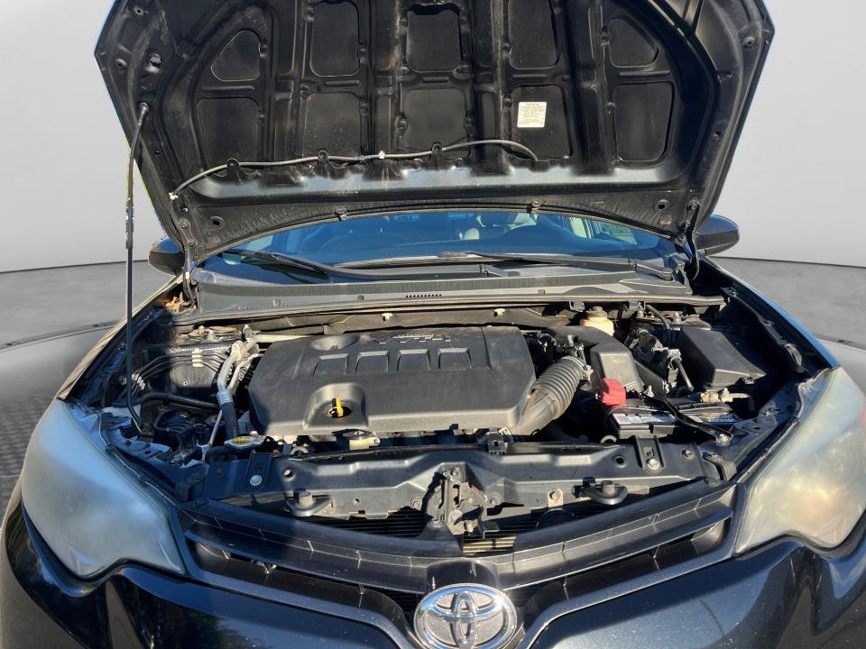 Used 2015 Toyota Corolla LE FWD image 15