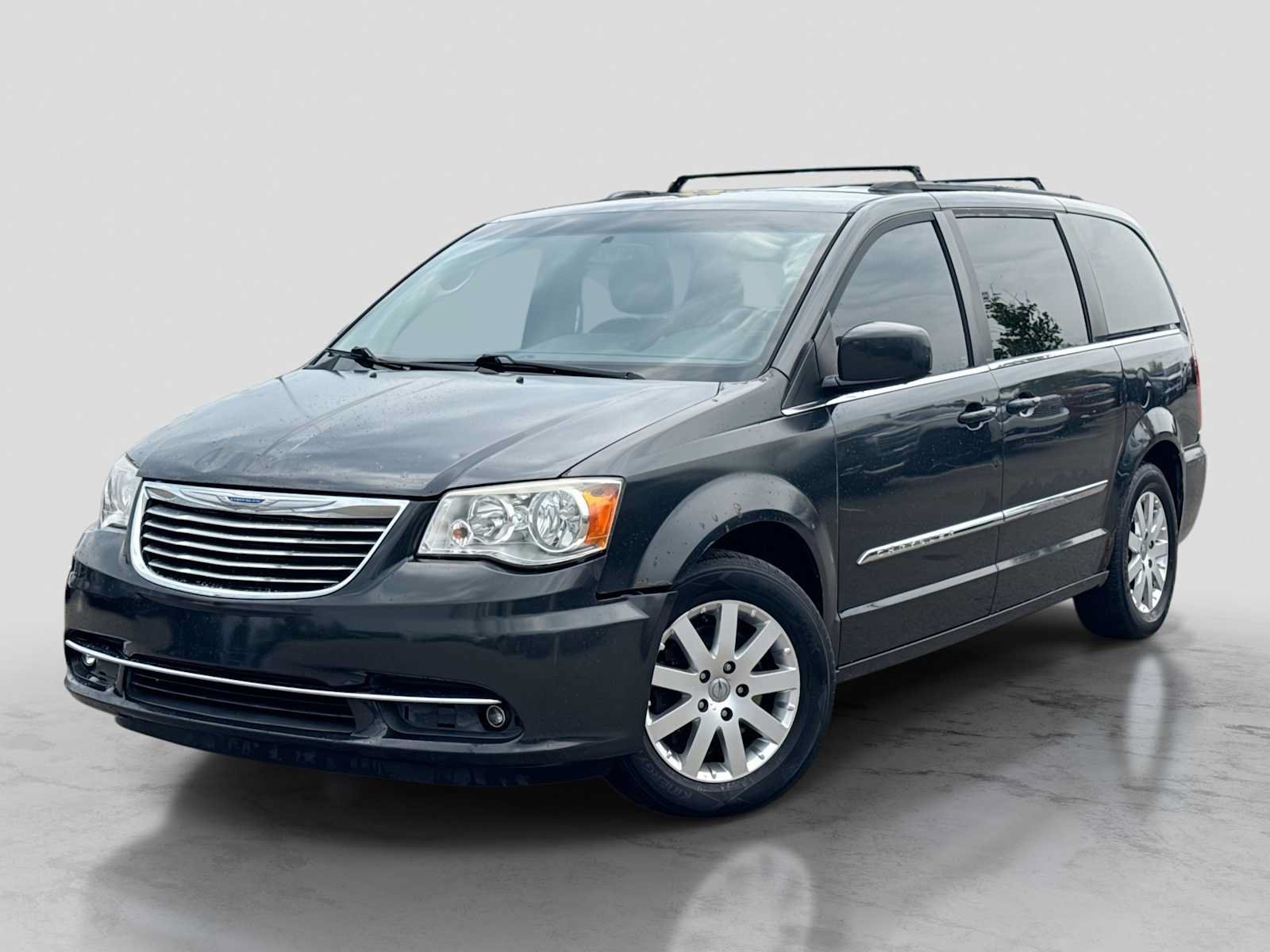 Used 2012 Chrysler Town & Country Touring w/ Entertainment Group #1 FWD image 1