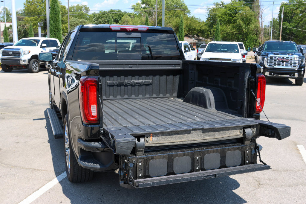Used 2023 GMC Sierra 1500 Denali w/ Denali Reserve Package AWD/4WD image 11