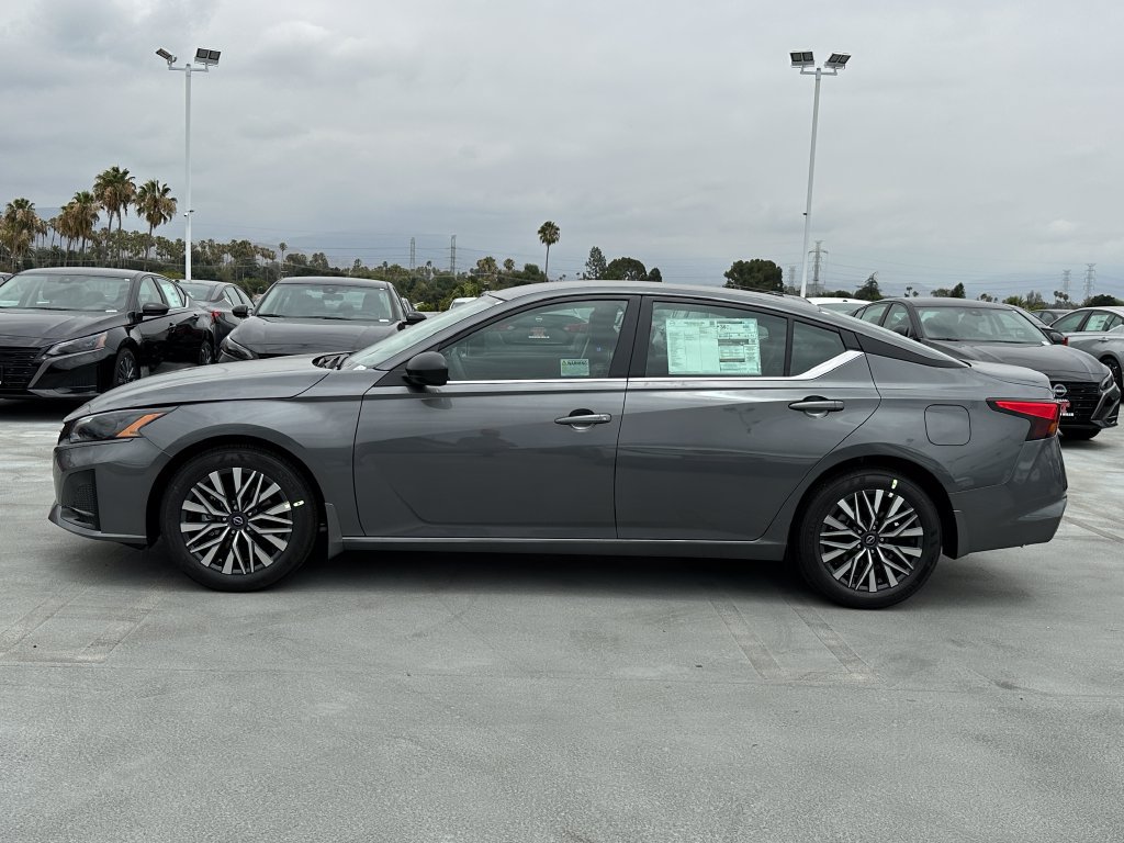 New 2026 Nissan Altima 2.5 SV FWD image 3