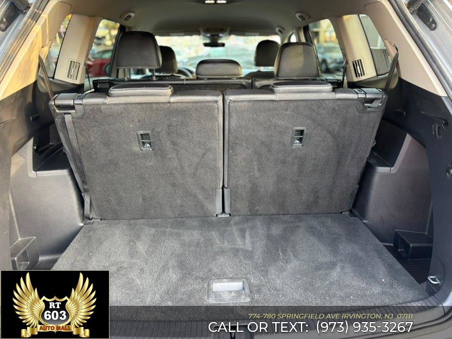 Used 2025 Volkswagen Atlas SE FWD image 7