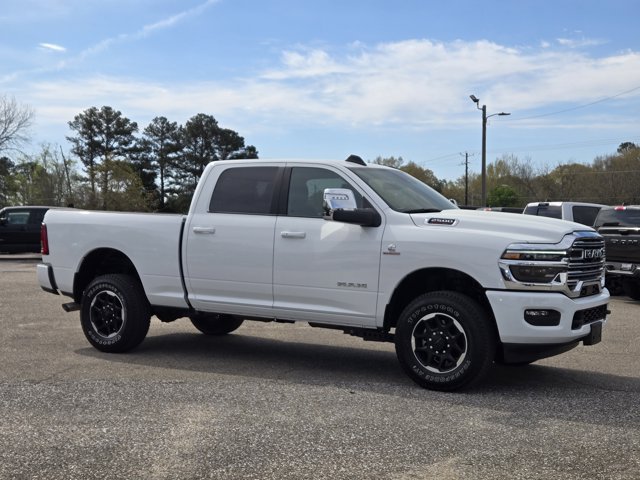 Used 2026 RAM 2500 Laramie AWD/4WD image 10