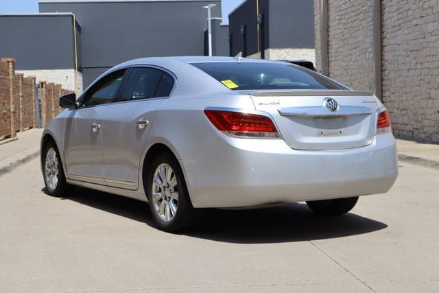 Used 2012 Buick LaCrosse Convenience FWD image 3