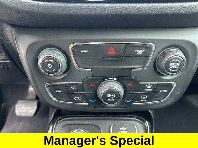 Used 2020 Jeep Compass Limited AWD/4WD image 25