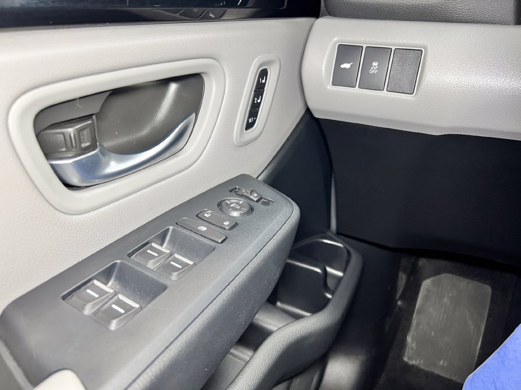 Used 2025 Honda Pilot Touring image 24