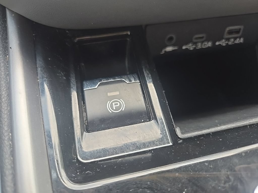 Used 2023 Subaru Outback Premium AWD/4WD image 57