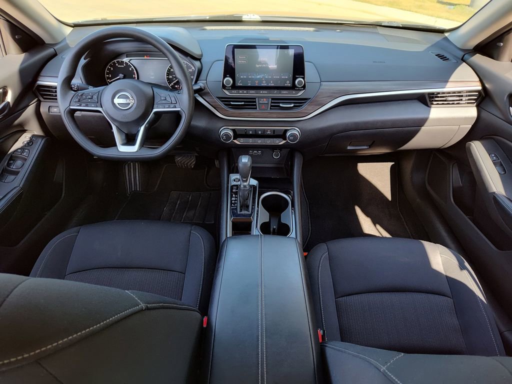 Used 2024 Nissan Altima 2.5 SV image 20