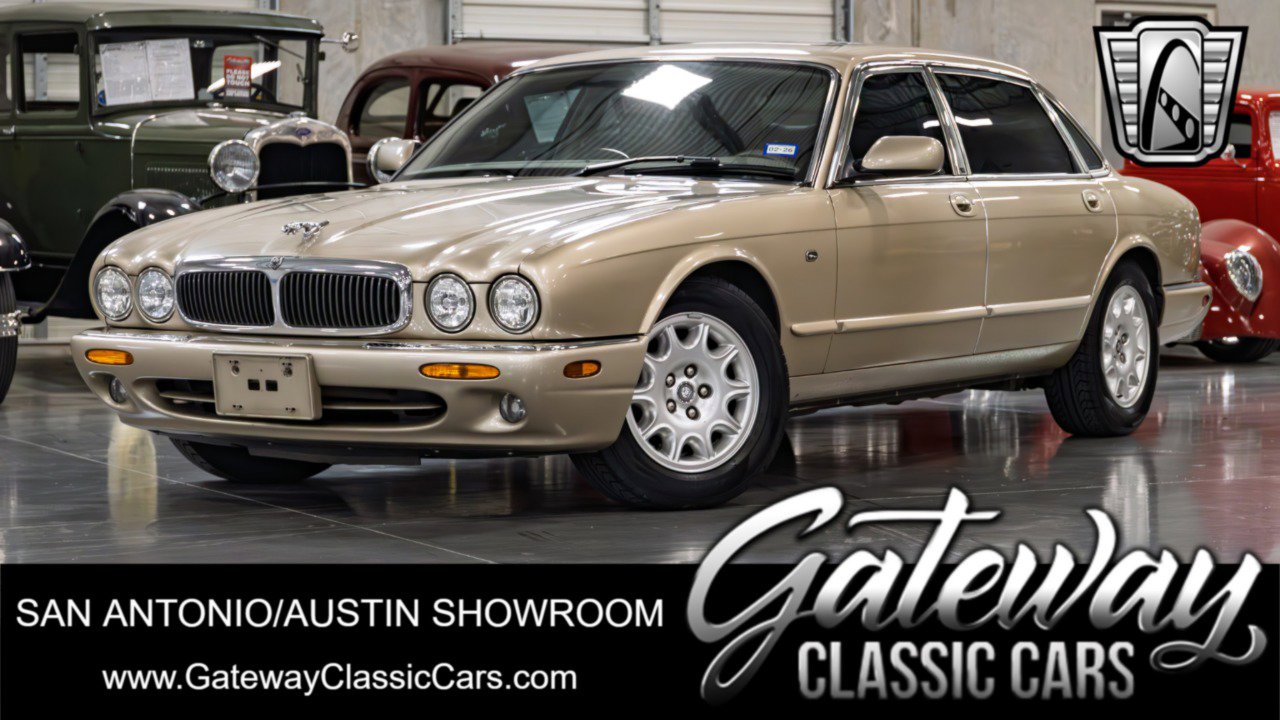 Used 2001 Jaguar XJ8