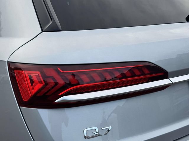 Used 2024 Audi Q7 3.0T Premium Plus AWD/4WD image 16