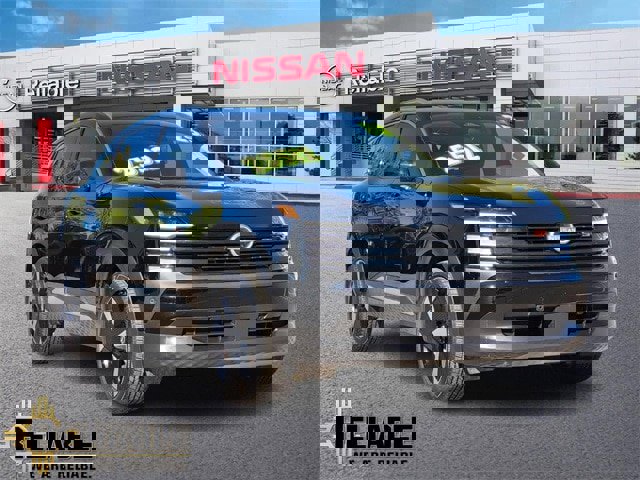 Certified 2025 Nissan Kicks SR