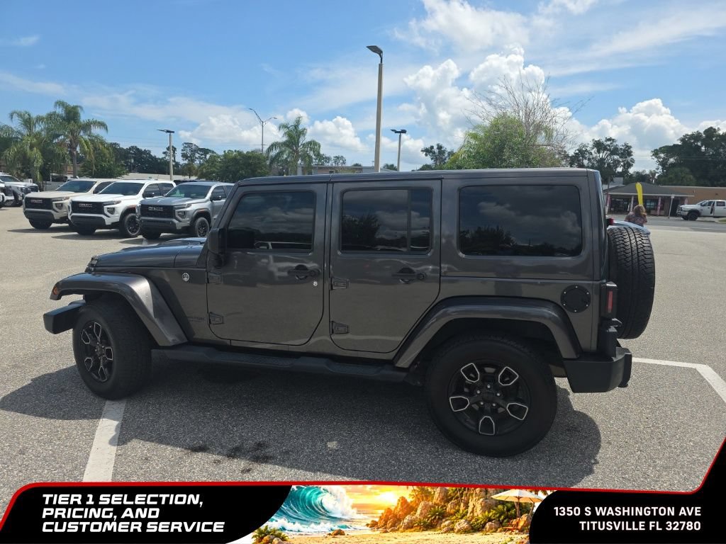 Used 2018 Jeep Wrangler Unlimited Sahara AWD/4WD image 8