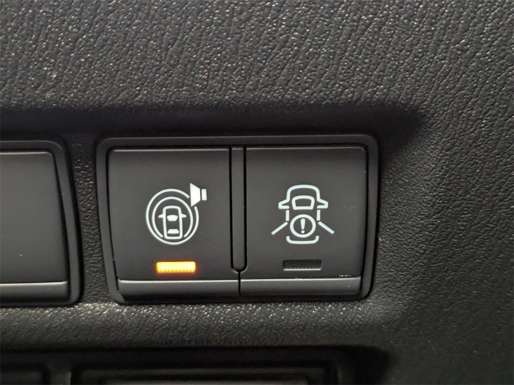 Used 2020 Nissan Armada SL w/ Premium Package image 30